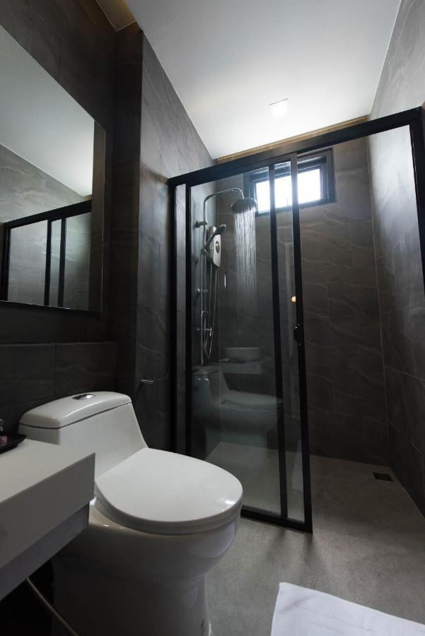 Qlosest Hotel Nakhonratchasima Buitenkant foto